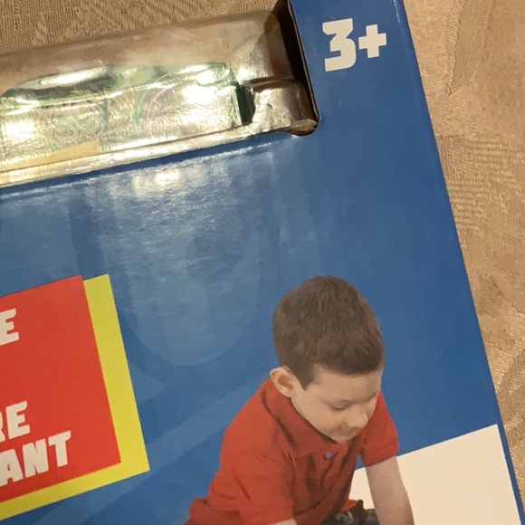 new unopened hot wheels megamat with vehicle included - Picture 7 of 8